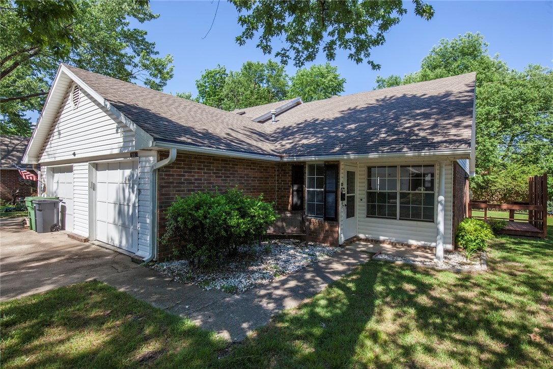 Great 2 bedroom 1 1/2 bath 4-plex in Rogers. Home has lovely open living area and has vinyl plank flooring thru main living area and one bedroom, carpet in 1 bedroom. One car garage. Lawn care is included.