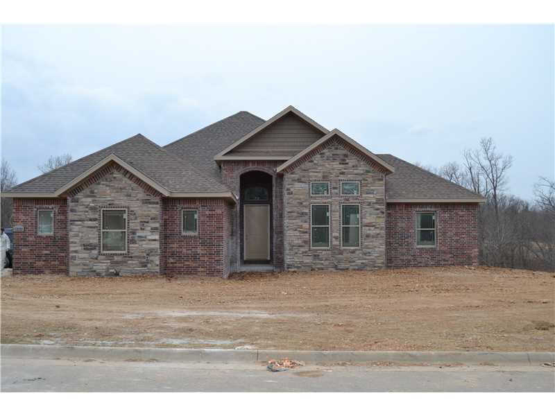 Beautiful executive home on 1.4 acre lot. 7 minutes from home office. amazinig Views! Must See!
