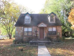 A cottage charmer w/fenced yard, detached garage, large master suite, master bath, large whirlpool tub on near level tree shaded lot. All #'s are approx., age is est., sq. ft. per assessor. Property is lender owned, is being sold as-is, and U.S. Bank is making no representation or warranties.