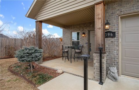 Photo of 396 N Torc Lane, Fayetteville, AR 72704 (MLS # 1335160)