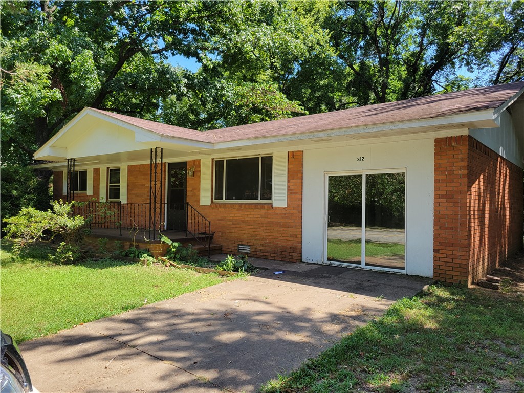 Owner Financing possible with approved credit. Vacant ready for immediate occupancy. New flooring throughout most of the home. Covered deck and large fence back yard. Potential terms 20% down payment, 15-year amortization.