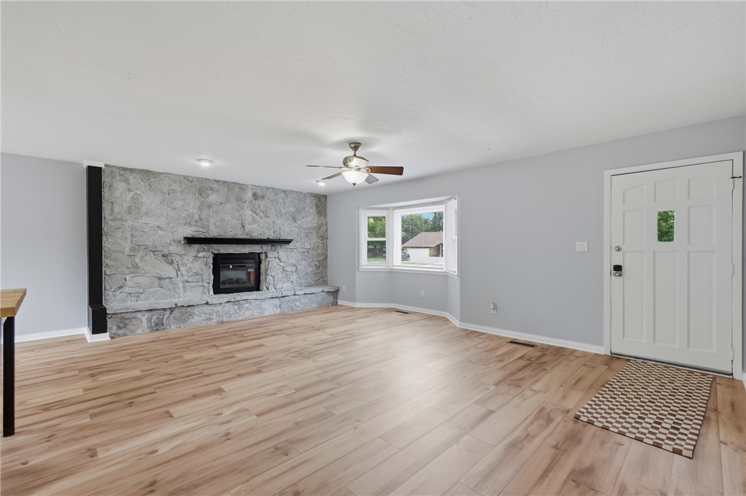 Rolling Hills Sub Siloam Spgs - Residential
