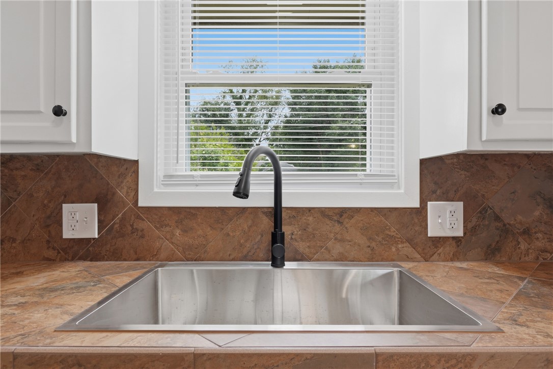 Rolling Hills Sub Siloam Spgs - Residential