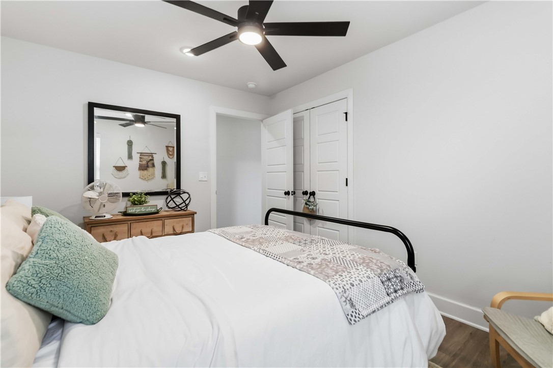 BARRINGTON PLACE-CENTERTON - Residential