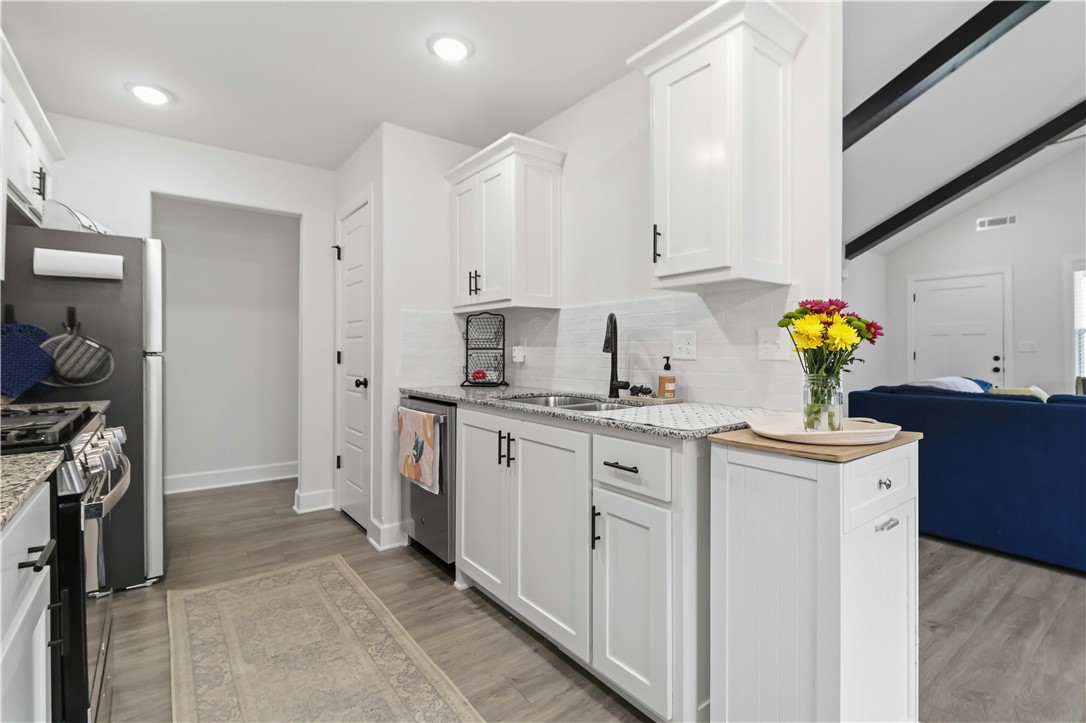 BARRINGTON PLACE-CENTERTON - Residential