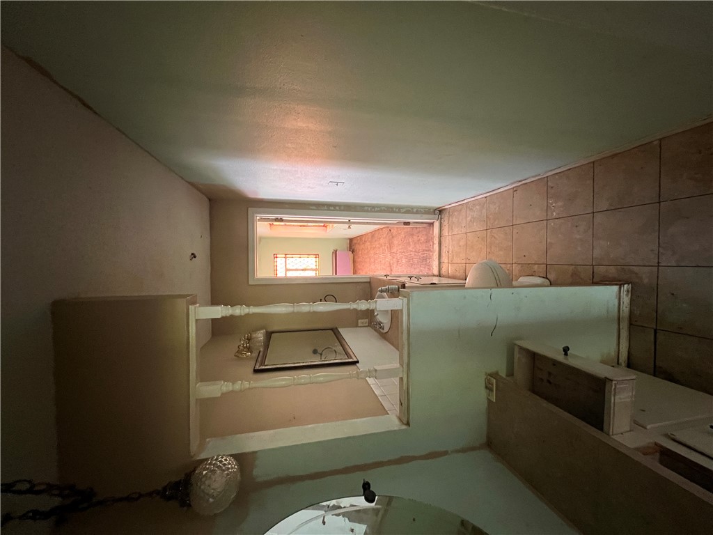 J L Shinn - Residential