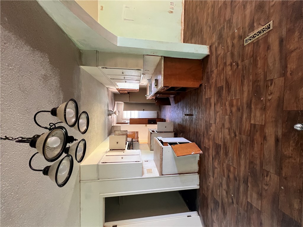 J L Shinn - Residential