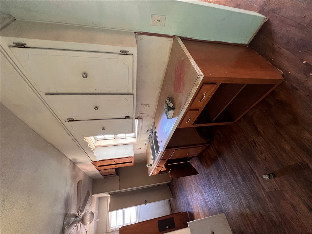 J L Shinn - Residential