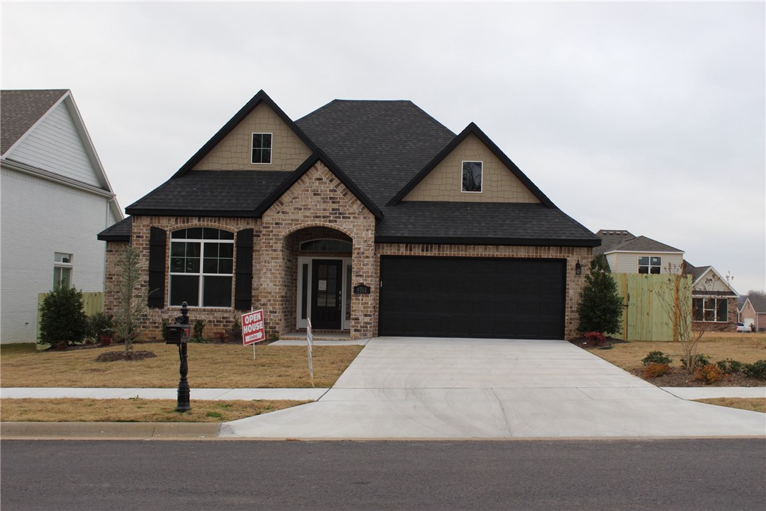 New Construction Home built by Riggins Construction. This beautiful 2 level home includes 3 bedrooms, 2 baths, eat-in kitchen, pantry, mud room with large bonus room upstairs. This home features crown molding, hand scraped hardwood floors, in entry, living room, kitchen & breakfast nook. In addition to granite counters, SS appliances and full sod. The community offers a pool, and walking trails.