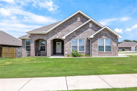 Photo of 510 Arkansas Black, Bentonville, AR 72712 (MLS # 1356786)