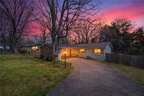 Photo of 2018 N Austin Drive, Fayetteville, AR 72703 (MLS # 1340572)