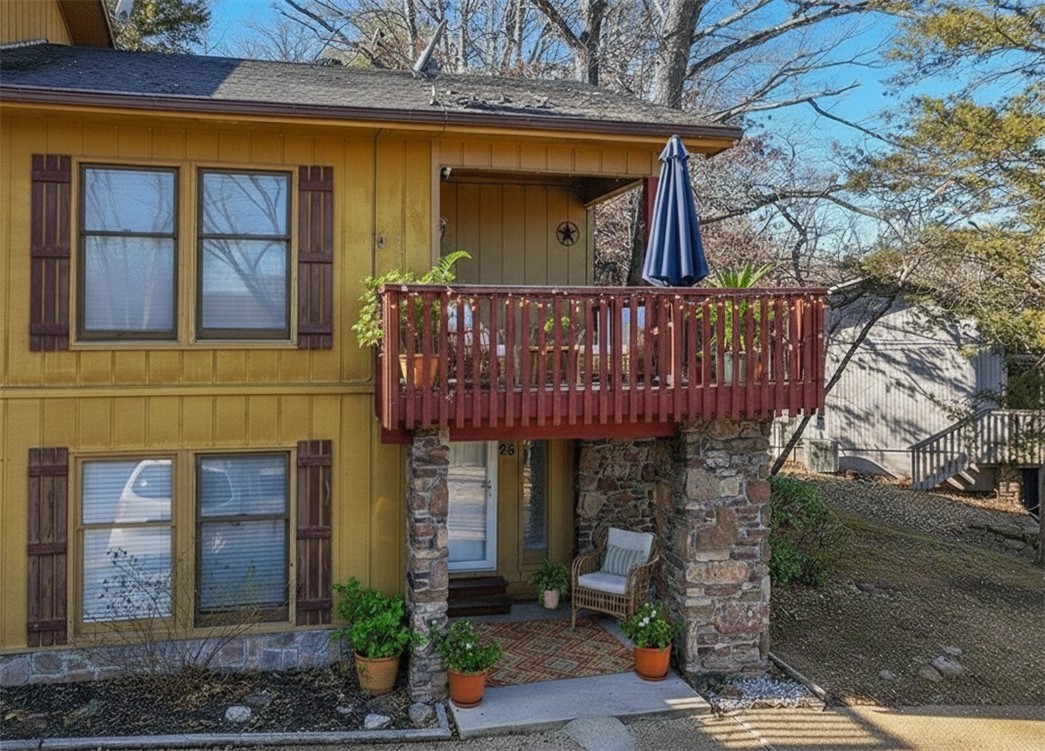 Townhouse Tct 3 A/K/A Drake Court Bvv - Residential