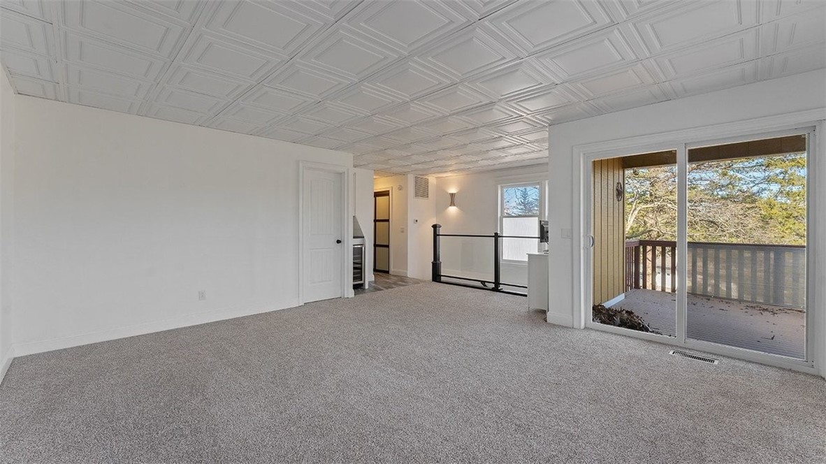 Townhouse Tct 3 A/K/A Drake Court Bvv - Residential