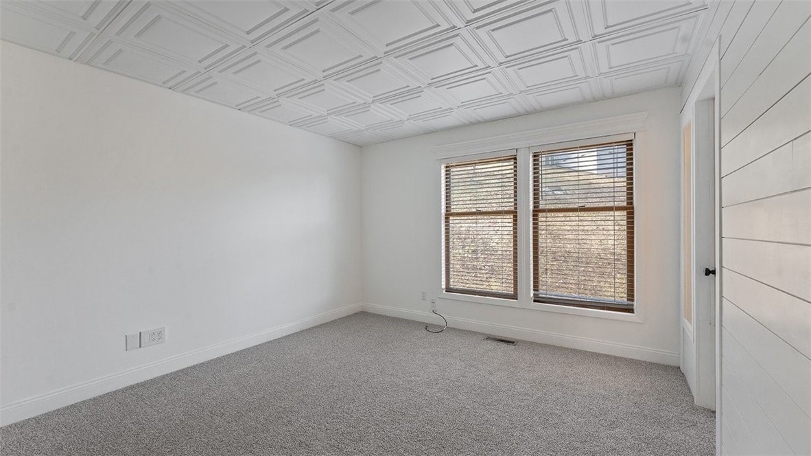 Townhouse Tct 3 A/K/A Drake Court Bvv - Residential