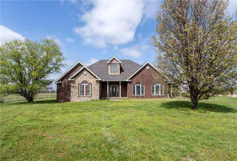 Photo of 19030 Shady Grove Road, Siloam Springs, AR 72761 (MLS # 1357489)