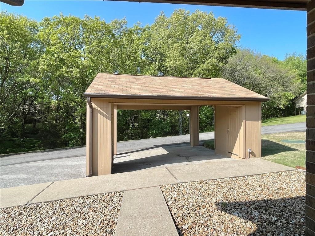 Metfield Courts - Residential Lease