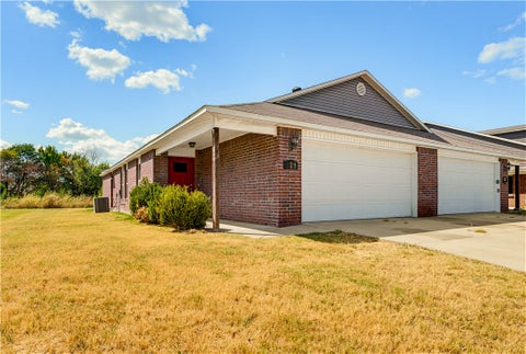Photo of 225 N Marietta, Farmington, AR 72704 (MLS # 1362335)