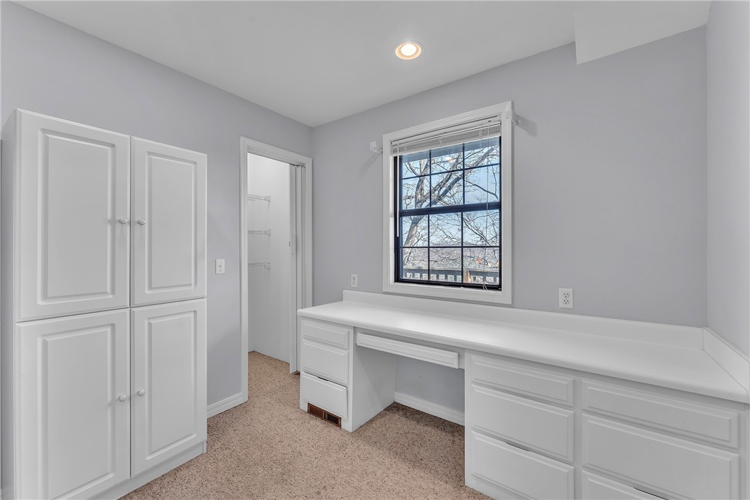 Unit 8 Holiday Island - Residential