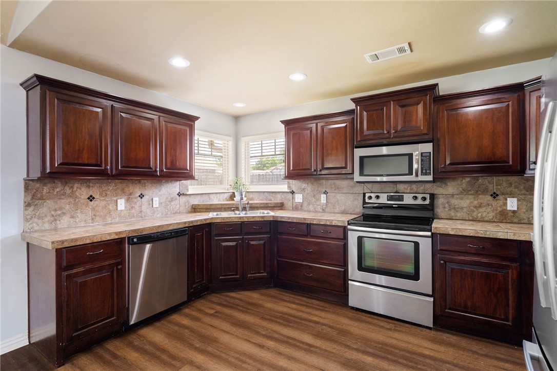 Pin Oak Estates II - Residential