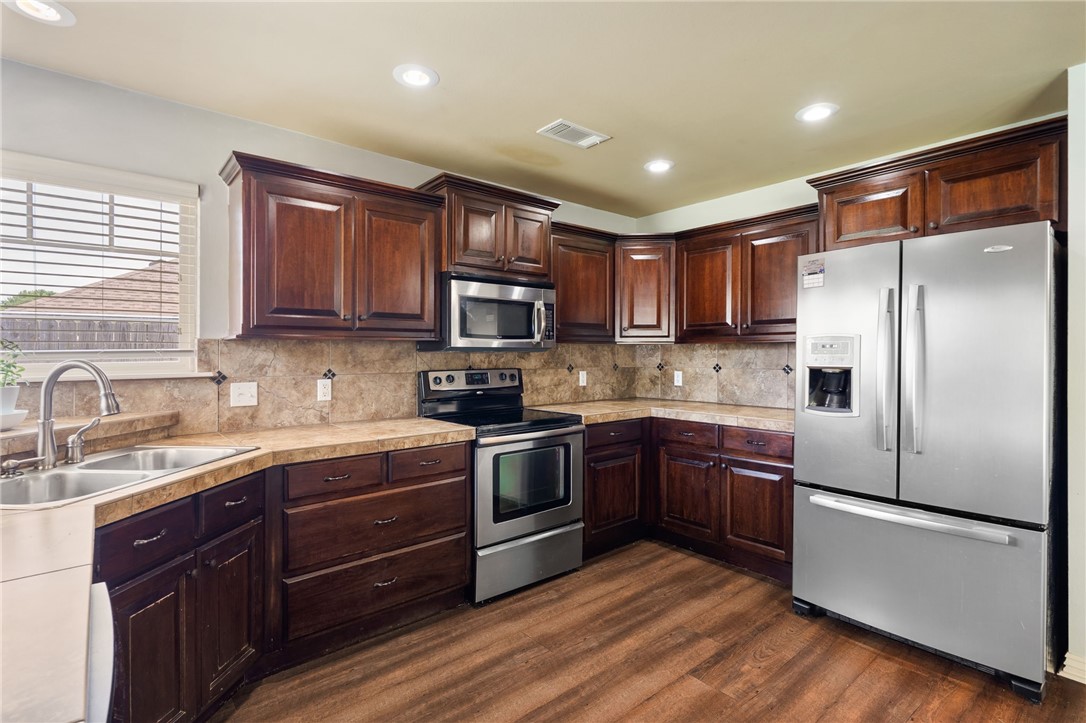 Pin Oak Estates II - Residential