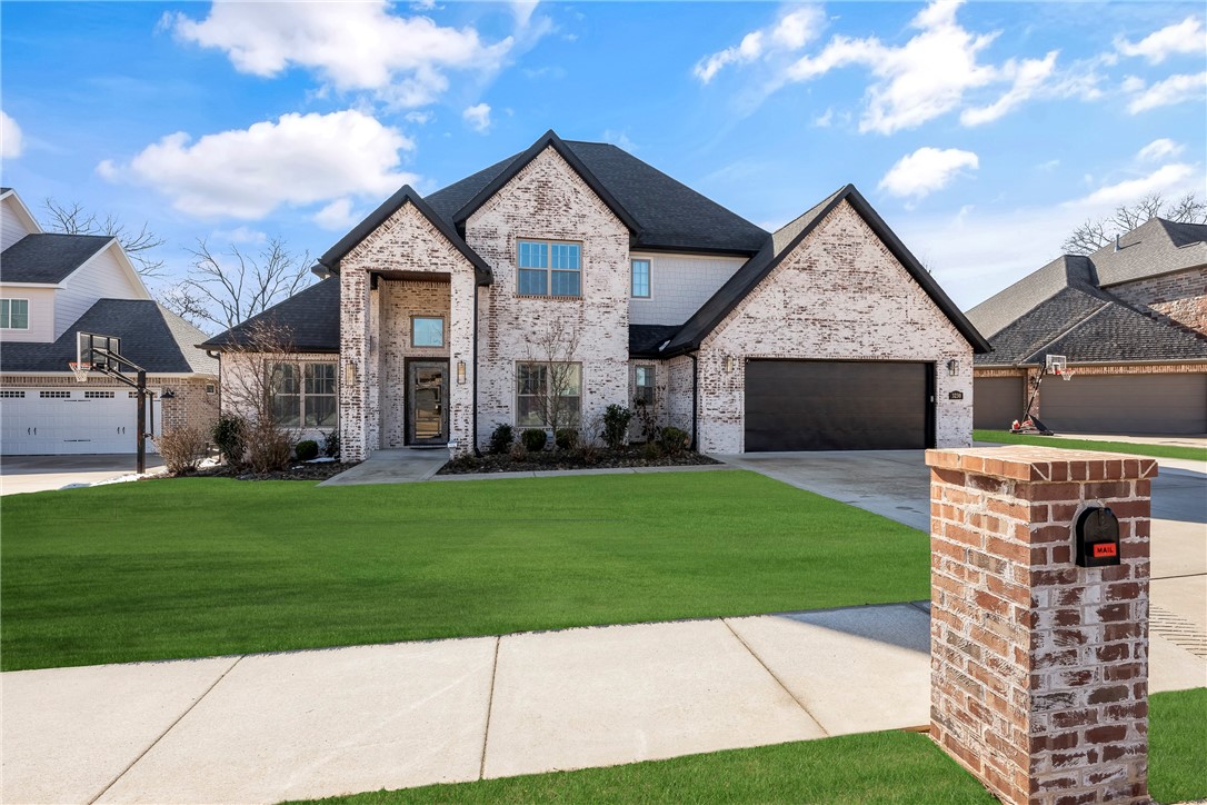 Oak Tree Centerton - Residential