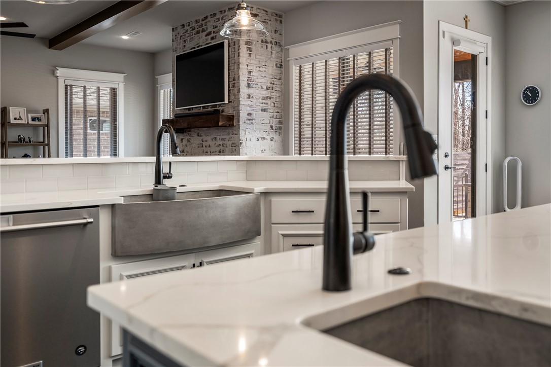 Oak Tree Centerton - Residential