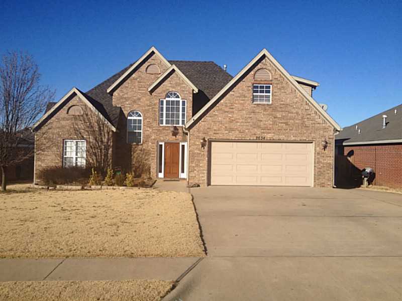 Great 4 bed & 2.5 bath house in Springdale, 2 car garage, patio deck, brick fireplace in living room, privacy fenced backyard.