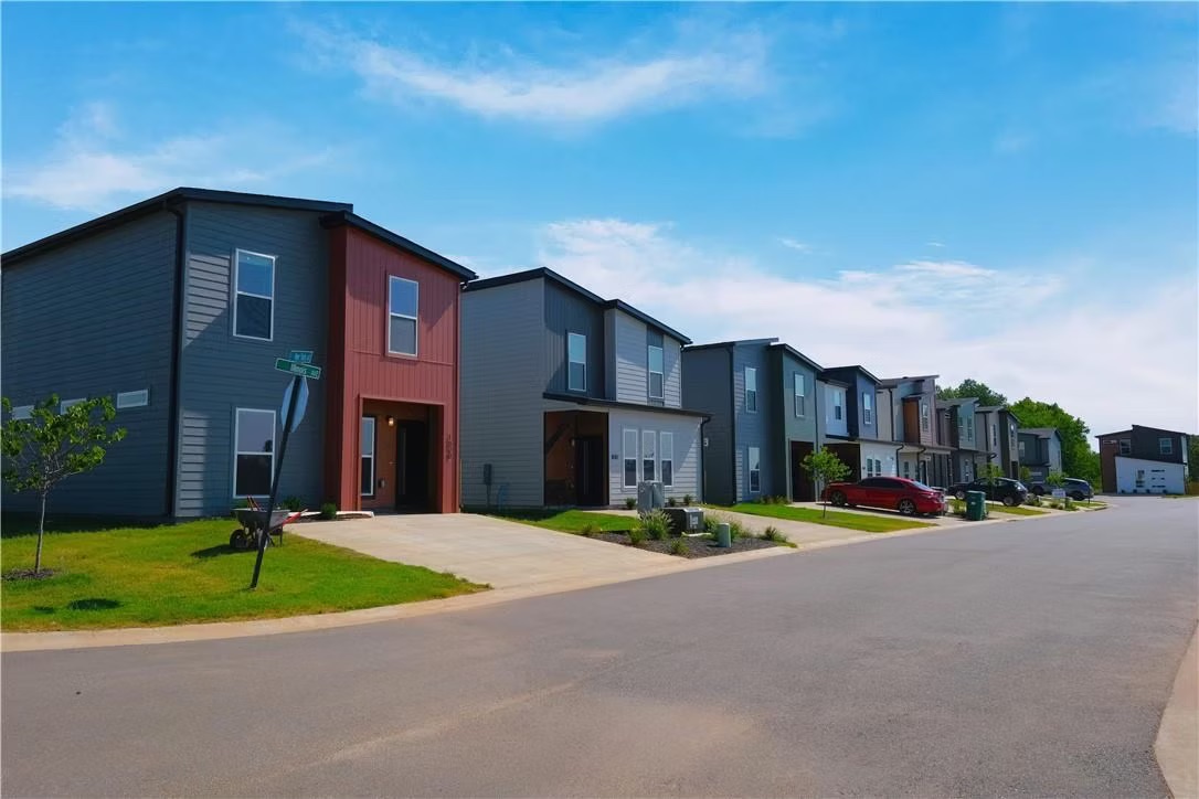 FEATHERSTON WEST SUB PH 1-CENTERTON - Residential