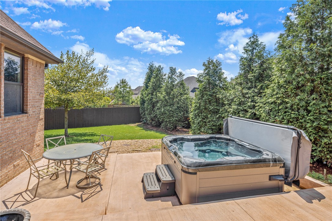 Oak Tree Centerton - Residential