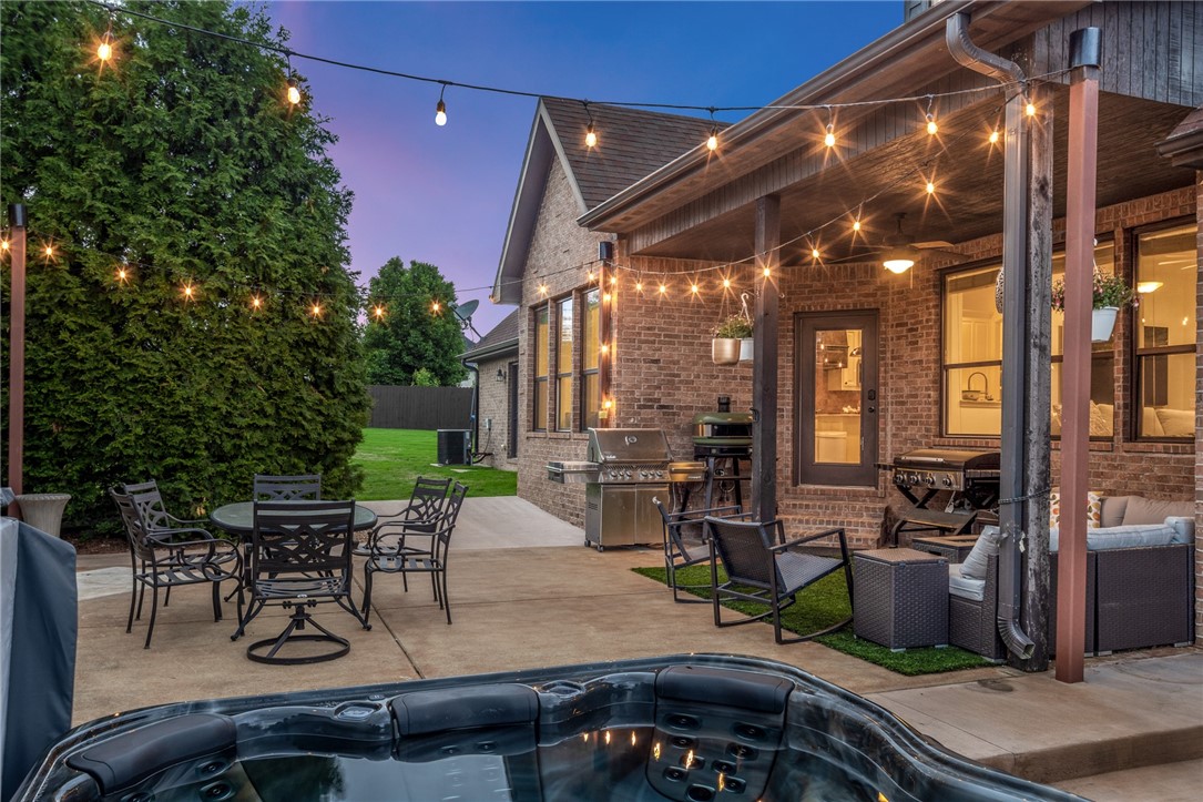 Oak Tree Centerton - Residential