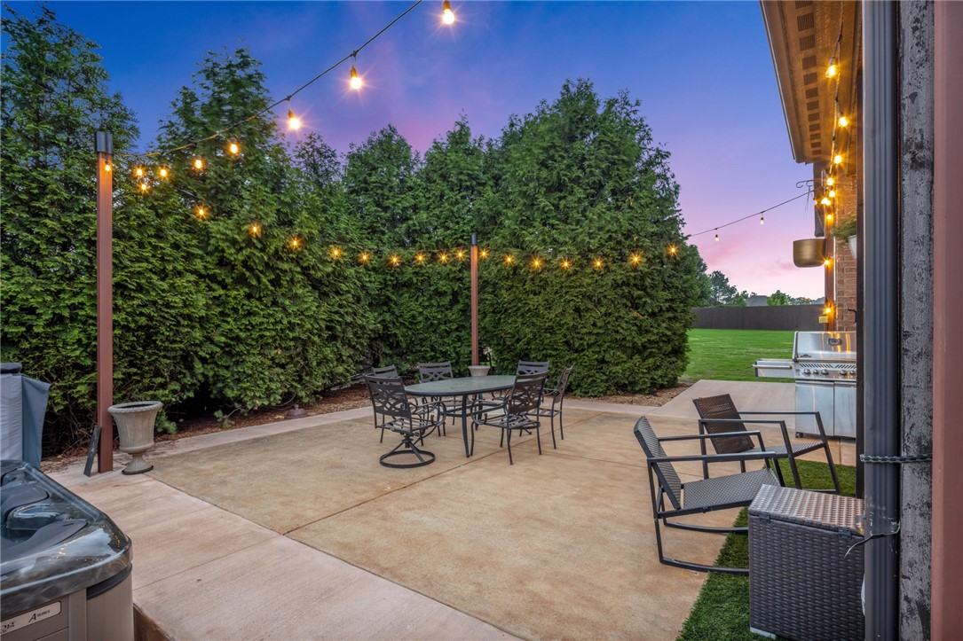 Oak Tree Centerton - Residential