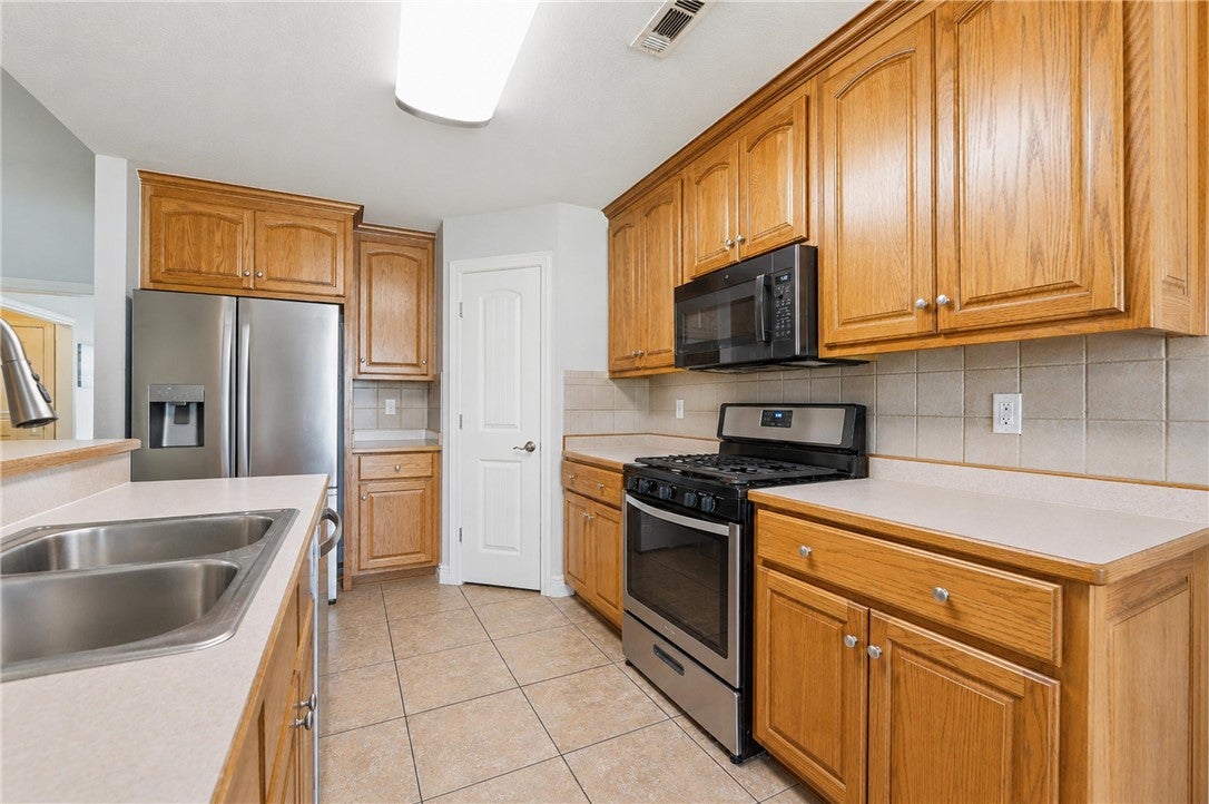 596 N Fox Meadows Lane - Photo 4
