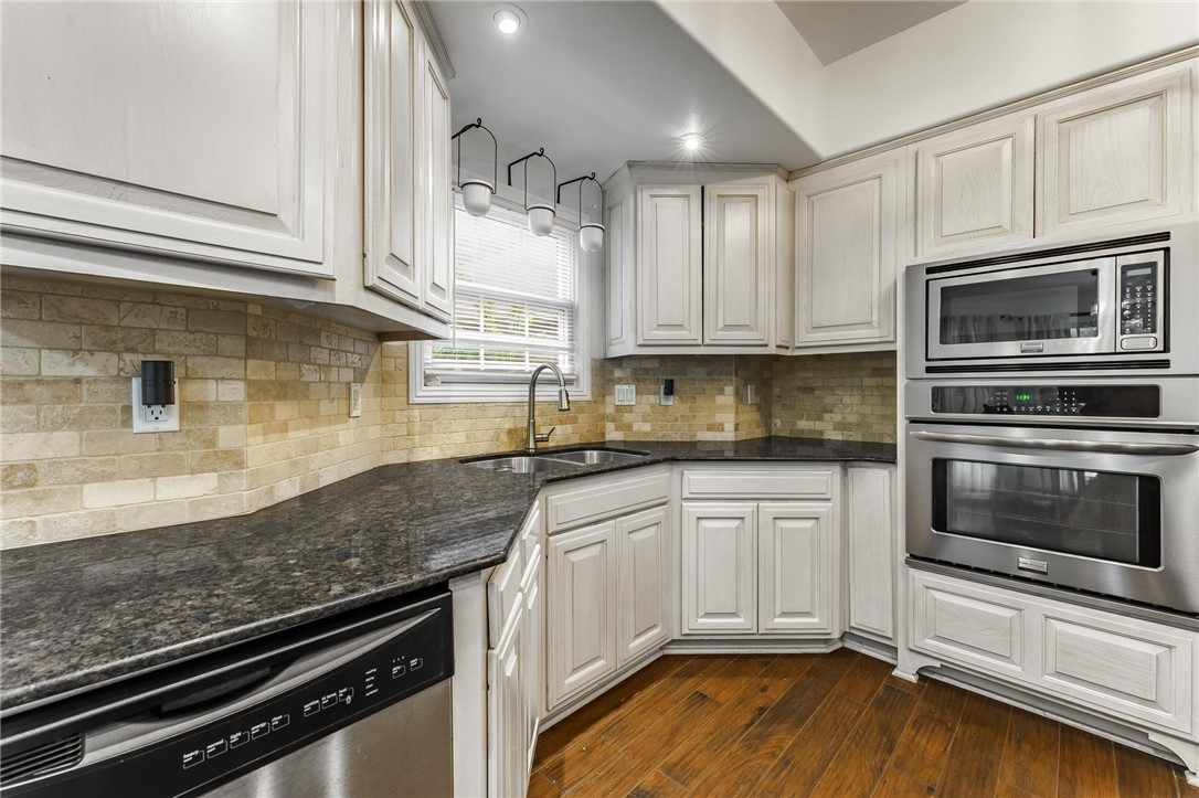 Champions Estates Rogers - Residential Lease
