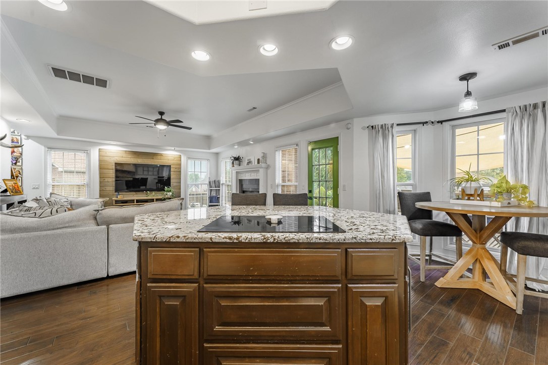 Champions Estates Rogers - Residential Lease