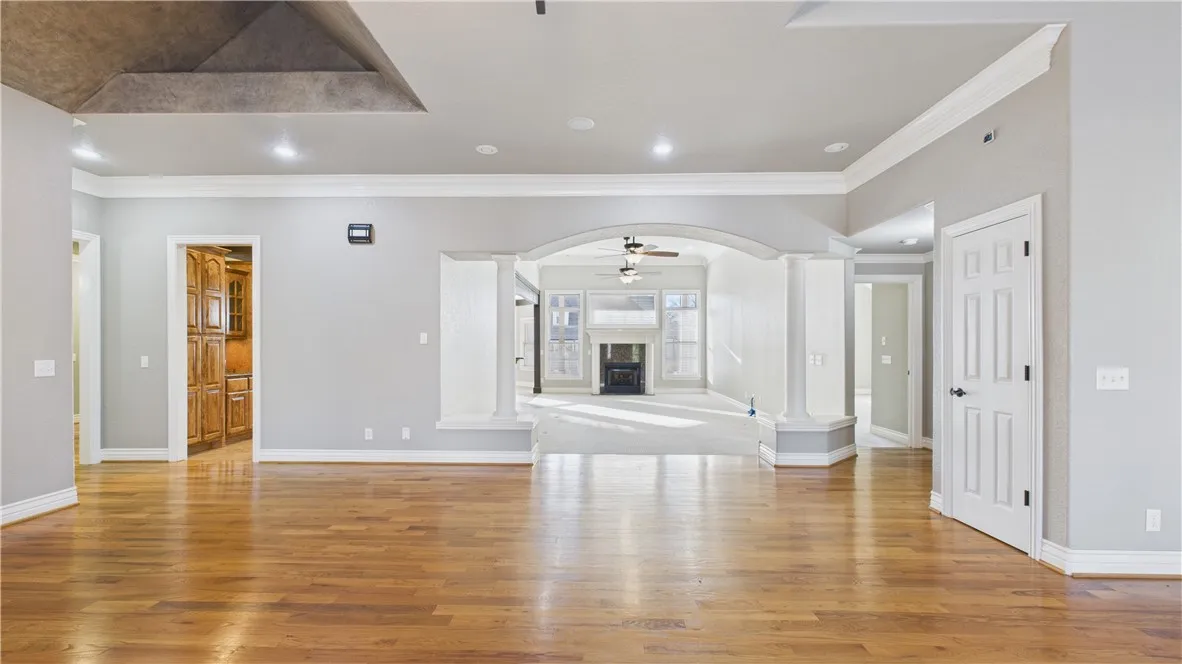 Rogers, Arkansas 72745, United States, 4 Bedrooms Bedrooms, ,3 BathroomsBathrooms,Residential,Active,254801