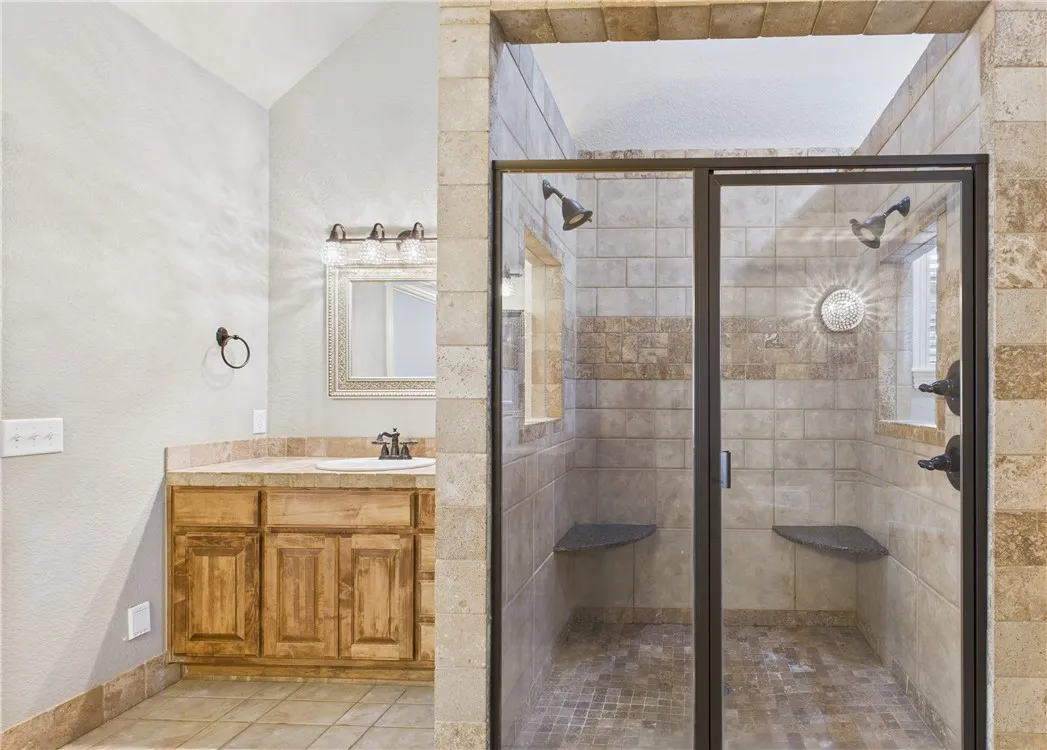 Rogers, Arkansas 72745, United States, 4 Bedrooms Bedrooms, ,3 BathroomsBathrooms,Residential,Active,254801