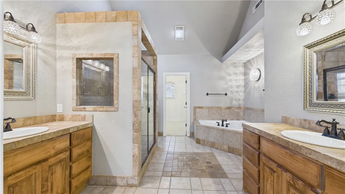 Rogers, Arkansas 72745, United States, 4 Bedrooms Bedrooms, ,3 BathroomsBathrooms,Residential,Active,254801