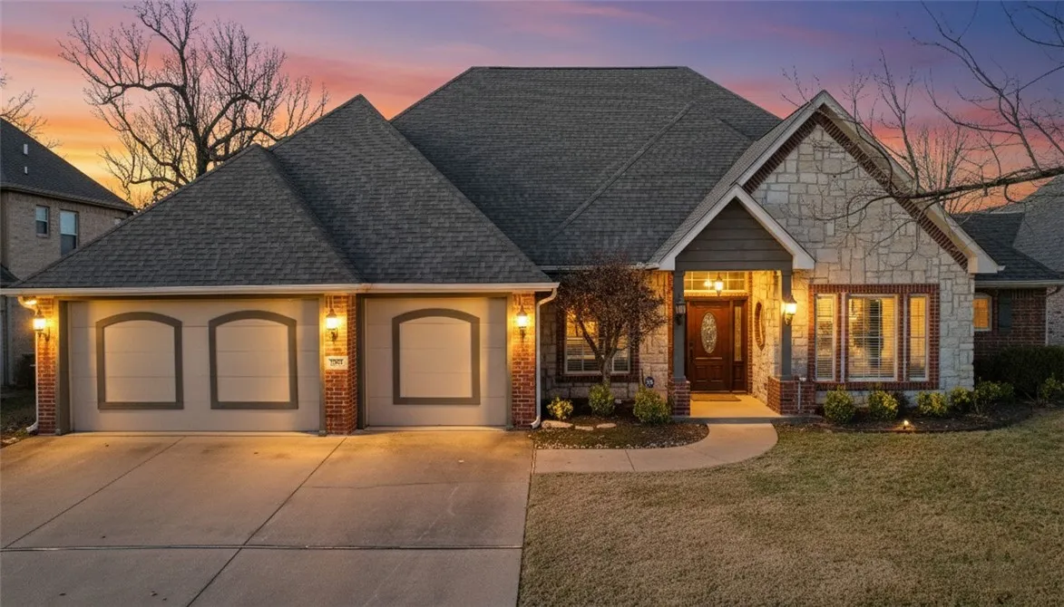 Rogers, Arkansas 72745, United States, 4 Bedrooms Bedrooms, ,3 BathroomsBathrooms,Residential,Active,254801