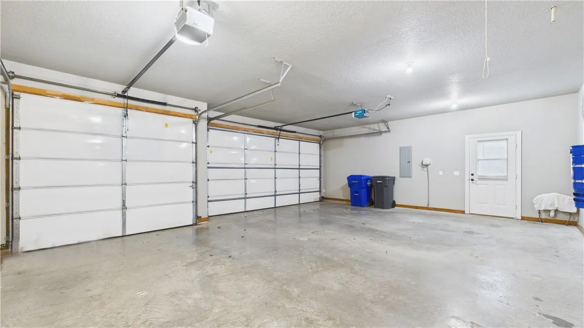 Rogers, Arkansas 72745, United States, 4 Bedrooms Bedrooms, ,3 BathroomsBathrooms,Residential,Active,254801