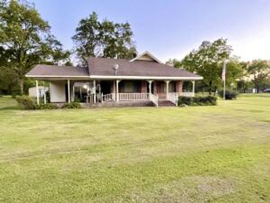 A classic starter home with great bones. Just a little TLC, this 3bedroom/1.5bath will be ready for its new family. The wide front porch is perfect for relaxing in the evenings. Back yard is surrounded by trees, flowers, and beautiful landscaping with a nice-sized shed for extra storage.
