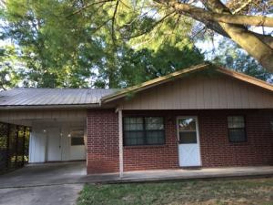 Ranch style cutie. 2 bedroom 1 bath home recently remodeled. Great place to call home and is close to the middle and high school. Single carport with storage area and shaded backyard with small fenced area for a dog.