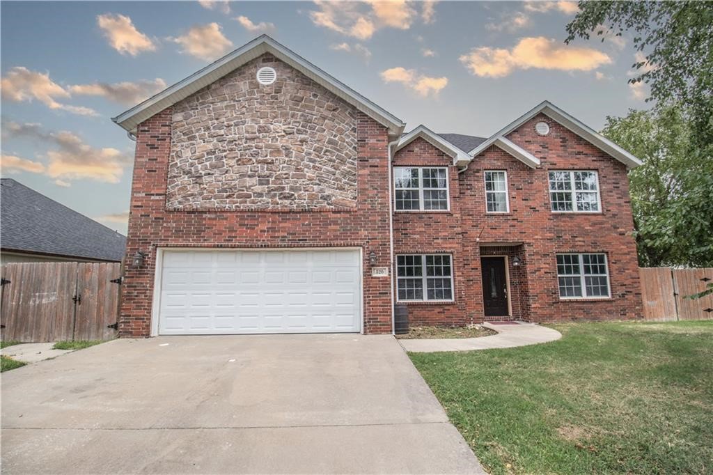 Spacious 5-Bedroom, 3-Bath Home for Lease in Centerton
Discover this beautifully updated two-story home, perfectly situated on a large corner lot in the heart of Centerton. With five bedrooms, three full bathrooms, and a generous layout, there's plenty of space for everyone.
This home features numerous upgrades, including fresh paint, new flooring, and stylish light fixtures throughout. The extra-large master suite offers a private retreat, while the formal dining room and dedicated office provide added flexibility for work or entertaining.
Homes of this size and layout are hard to findāespecially with five true bedrooms and additional living space. Donāt miss the opportunity to make this one yours. Schedule a tour today and experience all it has to offer! Washer/dryer included as a courtesy to the tenants.