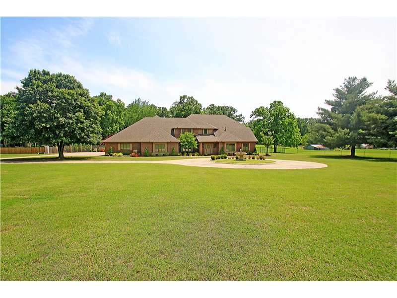 REDUCED-MOTIVATED SELLER! Estate on 3.91 AC conveniently located close to everything! 6207sf, 4 br/4.5 ba home w/separate 1182sf guest house, in-ground sports pool & more! Main level hosts granite floored entry w/study, dining room, living room, family,room w/wet bar, huge eat-in kitchen, h/c sun room, master suite, 2nd bedroom & utility. 2nd level has 3rd & 4th bdrms each w/their own bonus/play rooms & full baths. Guest house has gated entry, 1 br/1ba, kitchen, dining, utility w/half bath & 1 car gar.