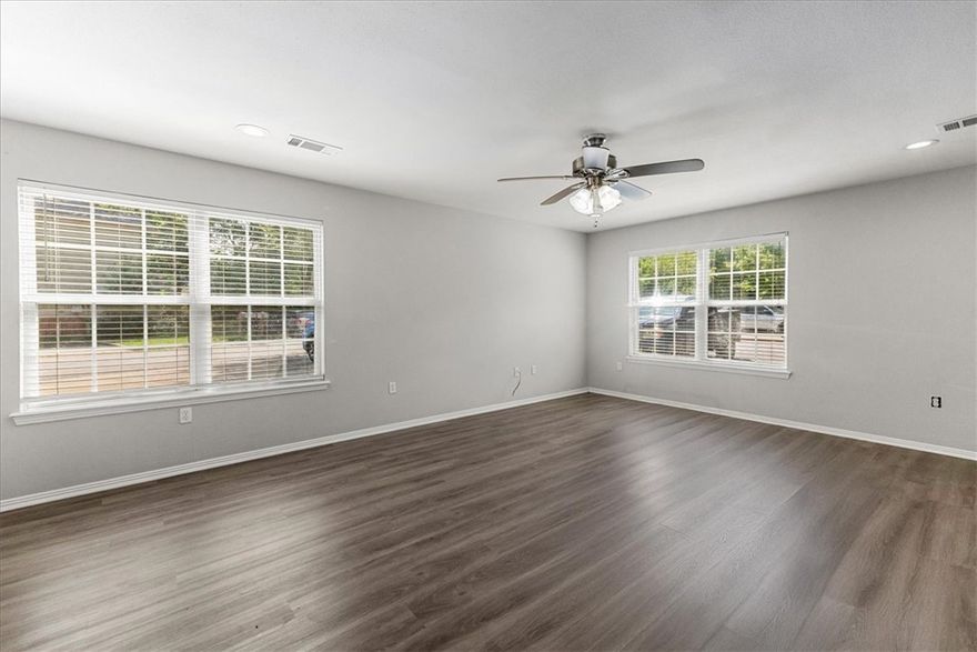 Fully remodeled condo! Enjoy low-maintenance living just steps from Baum Stadium and only minutes to campus. This updated condo features modern finishes, a convenient layout, and a prime location perfect for students, professionals, or investors. Walk to games, bike to class, and enjoy everything the area has to offer—all while owning a move-in-ready home that’s easy to maintain and right off of the Razorback Greenway.  Appliances in the property to convey!