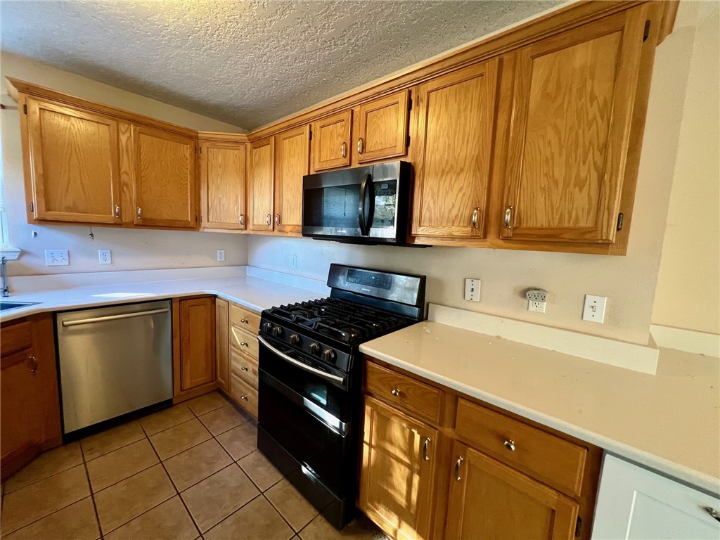 Easley Estates Gravette - Residential Lease