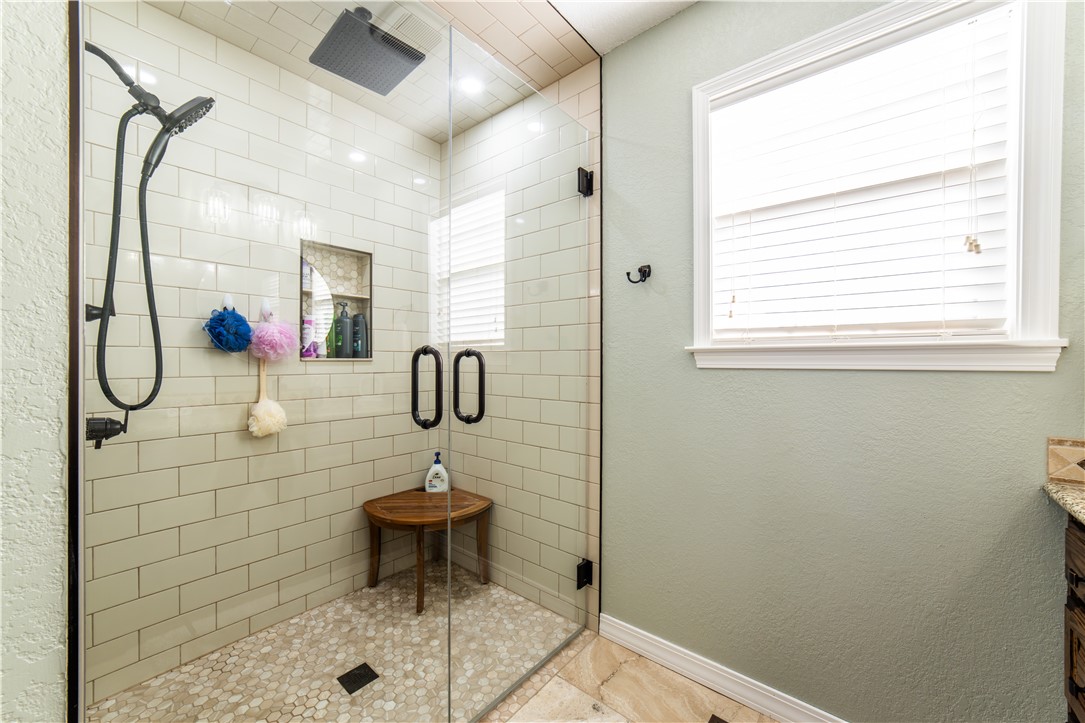 20-18-33-RURAL - Residential