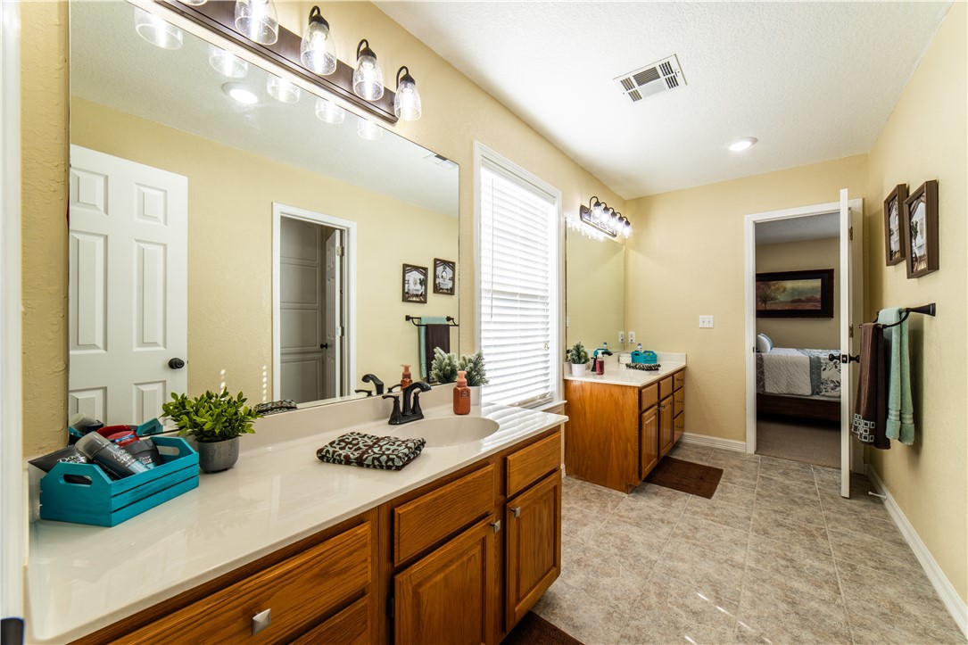 20-18-33-RURAL - Residential