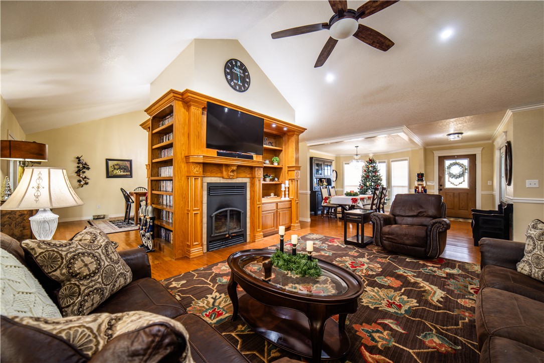 20-18-33-RURAL - Residential