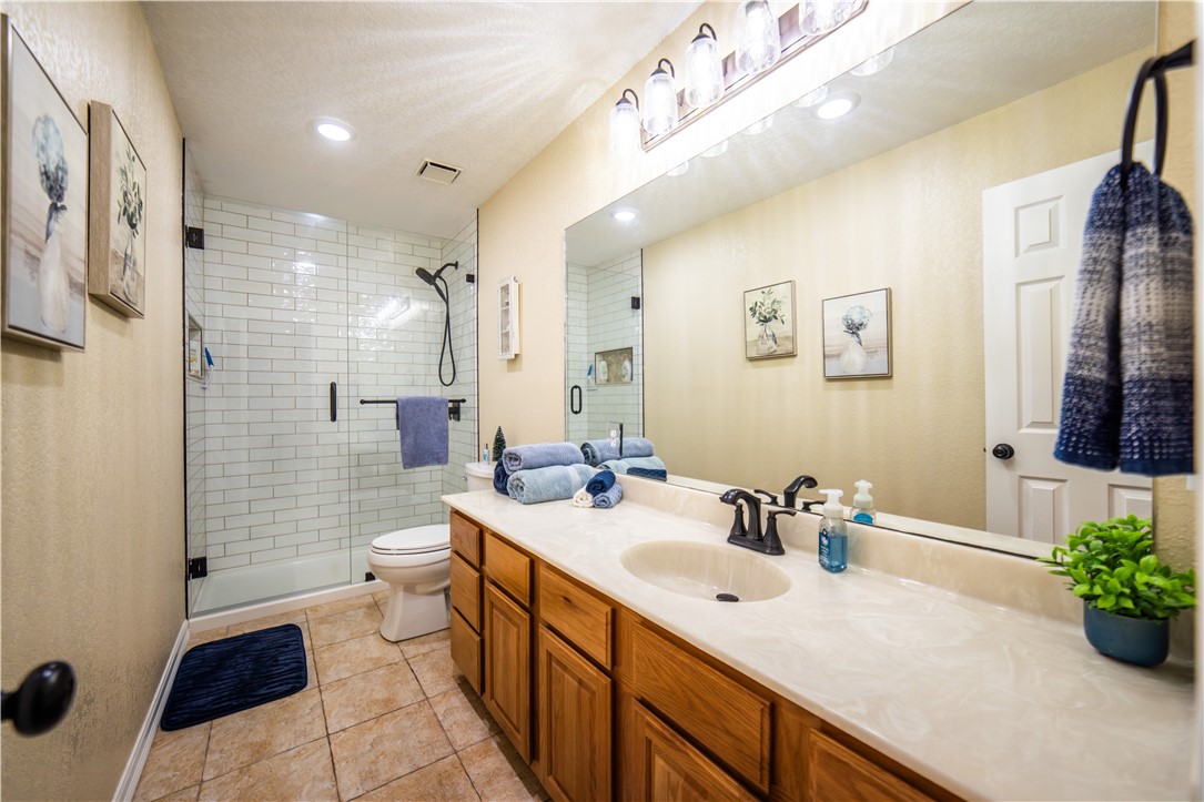 20-18-33-RURAL - Residential