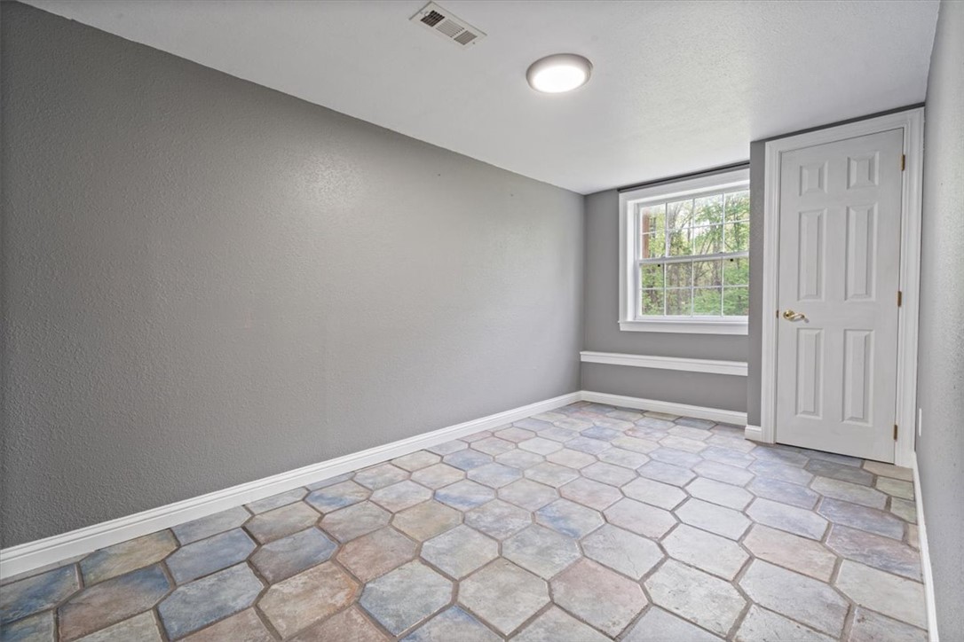 21-19-29-RURAL - Residential